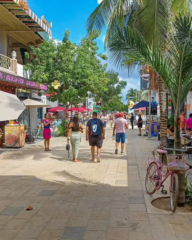 Quinta Avenida, la calle peatonal de Playa del Carmen