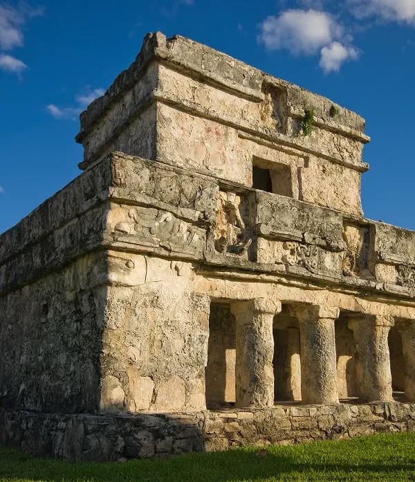 Guía Esencial: Qué Hacer en Playa del Carmen y Conectar con su Alma Mágica