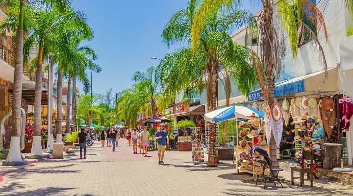 Guía Esencial: Qué Hacer en Playa del Carmen y Conectar con su Alma Mágica