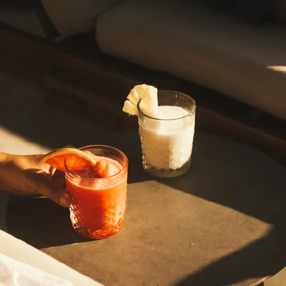 Un Viaje Culinario en Mahekal Beach Resort: Sabores que Nutren el Alma